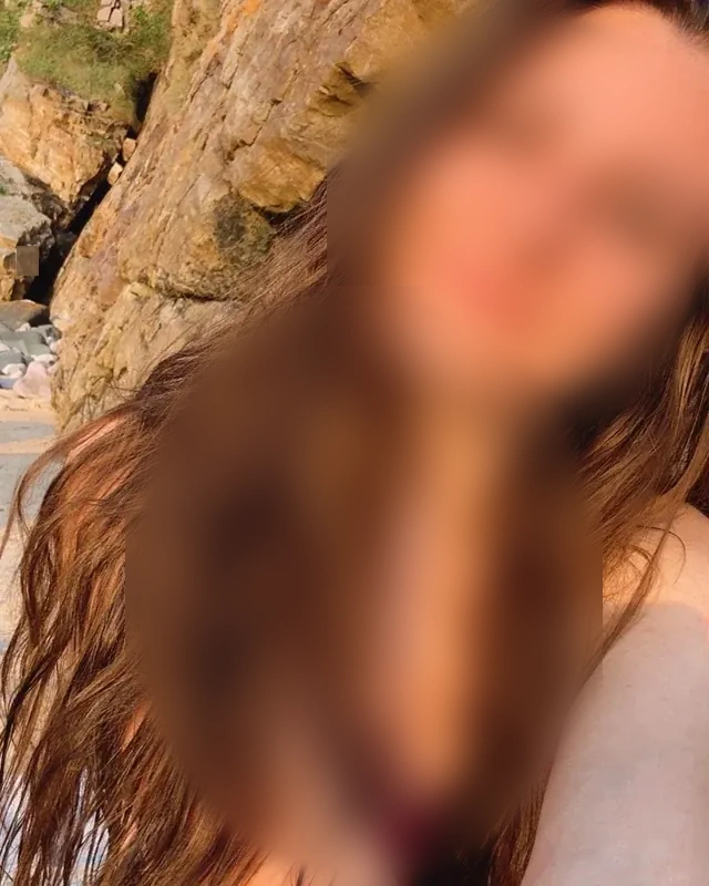 Léonie – Regard insoumis et peau de satin - Image 1