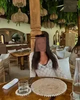 Aïcha – Sillage de velours et sourire complice